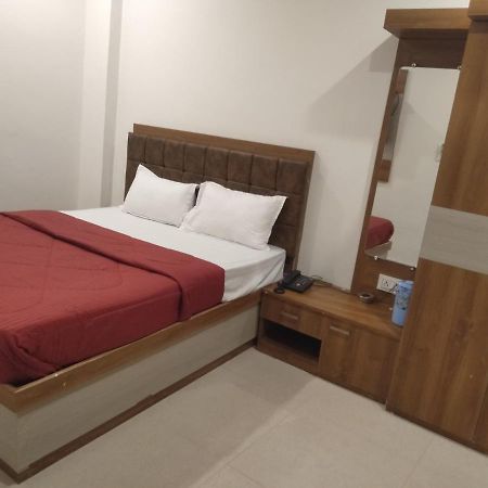 Rudraksha Guest House فاراناسي المظهر الخارجي الصورة